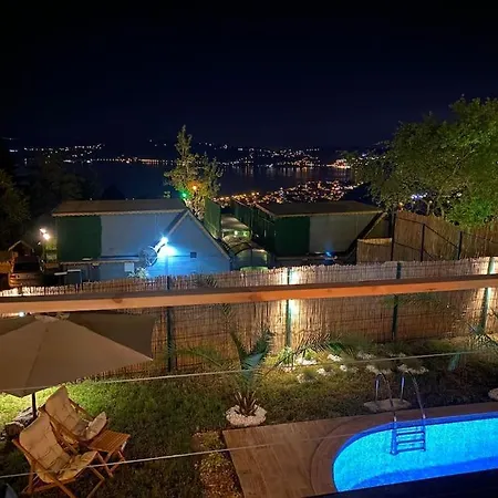 Hotel Elistinyhouse *